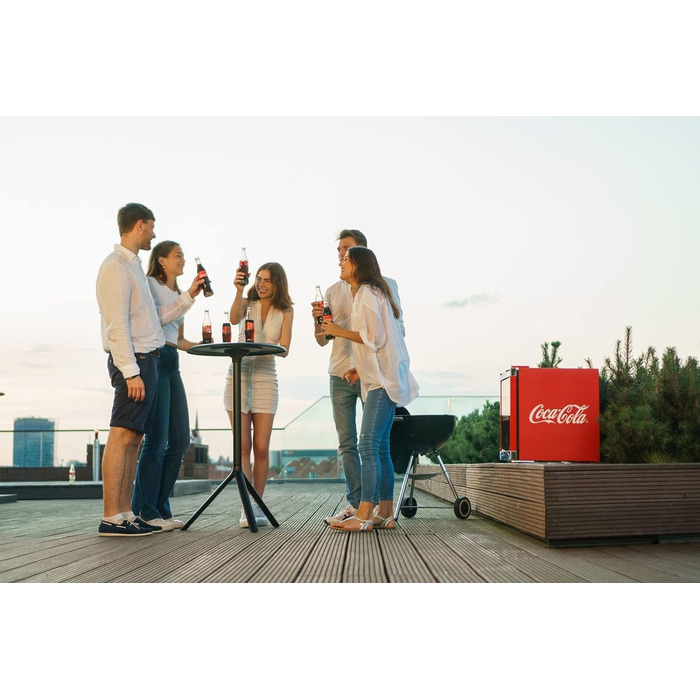 Міні-холодильник Coca-Cola °CUBES з скляними дверцятами | Холодильник для напоїв 48L, тихий та енергоефективний, ідеальний для офісу, вечірок та дому | 5-15°C, Червоний