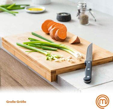 Дошка для нарізання MasterChef з бамбука, кухонна дерев'яна дошка з сокозбірником і бортиком, для м'яса, хліба, сиру, натуральна, екологічна, 38.5x26.5x2 см