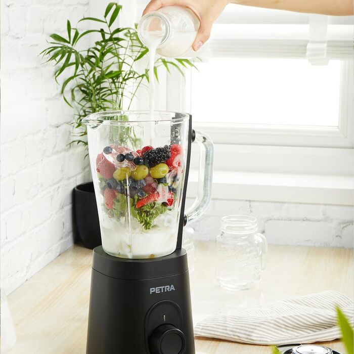 Скляний стаціонарний блендер Petra PT5531MBLKVDE, 1.5 л, BPA Free, 600 Вт, імпульсний режим, 2 швидкості, нержавіюча сталь, безпечна кришка, мірна шкала, для смузі