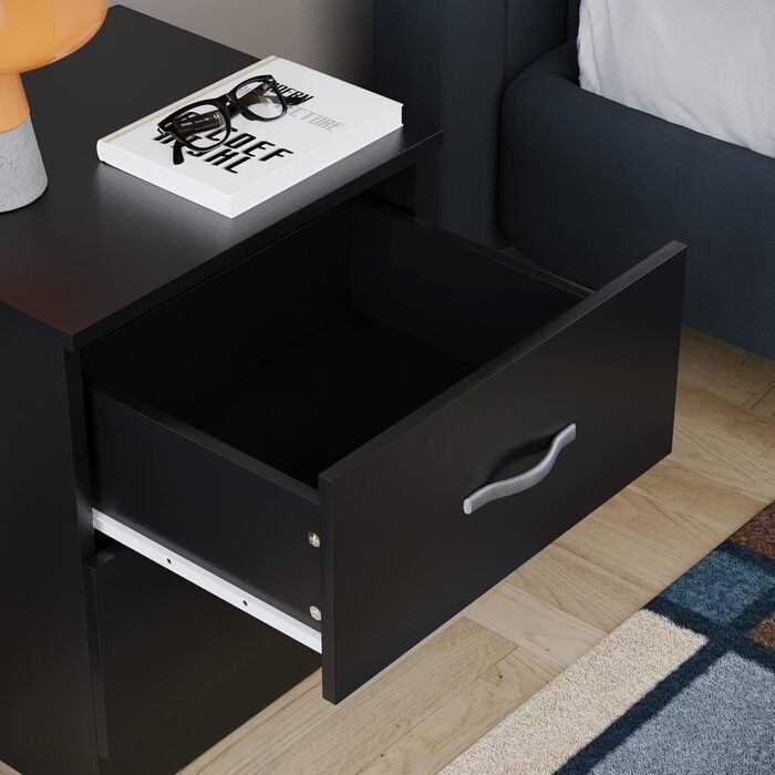 Тумба приліжкова Vida Designs Riano, чорна, 2 ящики з металевими ручками і напрямними, захист від деформації, 56x40x36 см, меблі для спальні