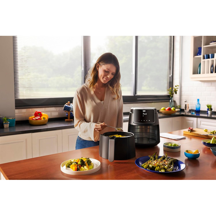 Цифрова фритюрниця BEKO FRL2244B, 1500 Вт, 8 програм, 4,7 л, антипригарне покриття