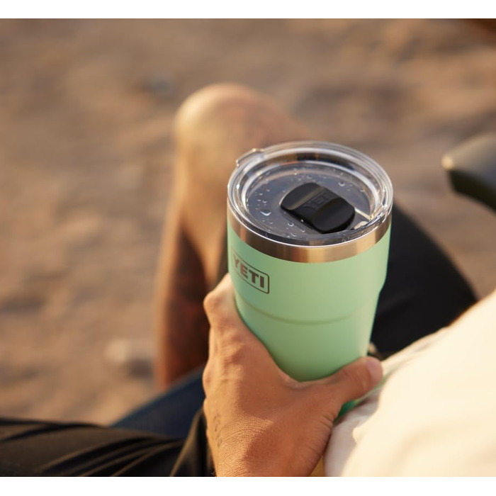 Термос YETI Rambler з кришкою MagSlider, чорний, 20oz (591ml)