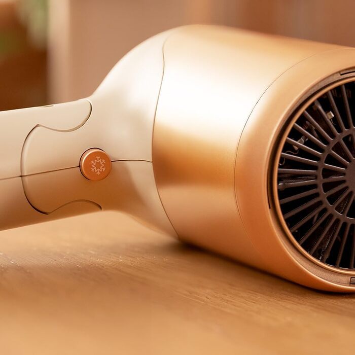 Фен для волосся Cecotec IoniCare Power&Go Black, 2400 Вт, з іонізацією та сумкою для зберігання, колір шампань