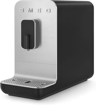Еспресо-машина Smeg BCC11BLMEU з вбудованою кавомолкою, термоблоком, об'єм 1,4 л, чорна