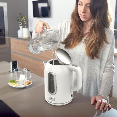Електричний чайник BLACK+DECKER BXKE2204E 1,7 л, 2200 Вт, з автоматичним вимкненням, 360° база, прихований нагрівач, фільтр, індикатор рівня води