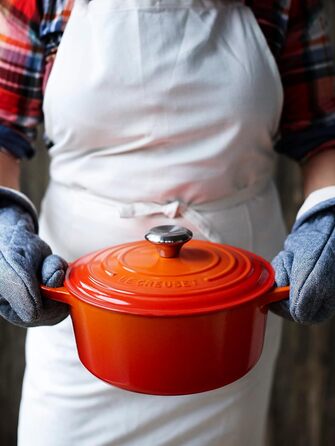 Жаровня Le Creuset Signature з чавуну з кришкою, Ø 30 см, об'єм 8.1 л, для всіх типів плит, включаючи індукційну, кольорова: Огнений Рубін