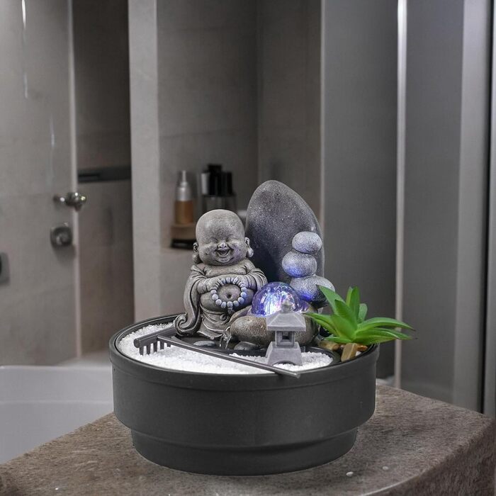 Настільний фонтан-дзен сад Sikhi Zen'Light з фігуркою Будди, кольоровою LED-підсвіткою та білим піском, 21 см — Декоративний фонтан для релаксації та інтер'єру