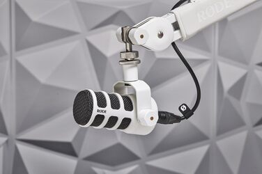 Динамічний мікрофон RØDE PodMic білого кольору для подкастингу, стрімінгу, ігор та запису голосу, мовна якість, з інтегрованим кріпленням