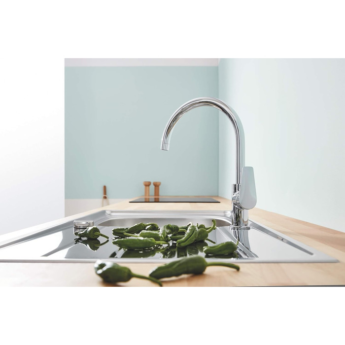 Змішувач кухонний GROHE BauEdge з високим виливом, поворотний на 360°, хром - 31367001