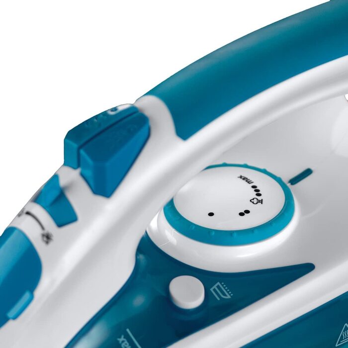 Парова праска Russell Hobbs 20562-56, 2600 Вт, керамічна підошва, резервуар 300 мл, подача пари 70 г/хв, паровий удар 210 г, антинакип, автooчищення, захист від капання