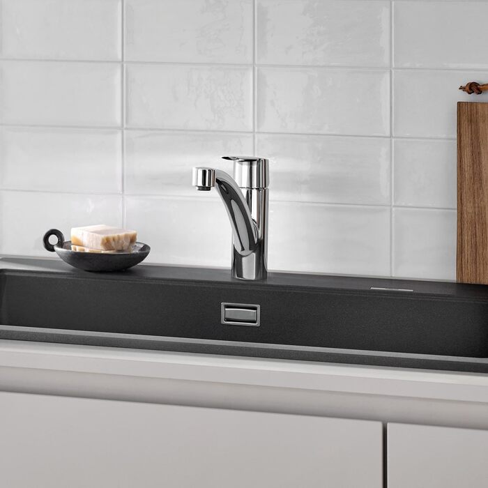Змішувач кухонний GROHE Start з плоским виливом, поворотний на 140°, з обмежувачем витрати води, хром (30530002)