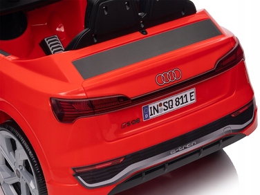 Дитячий електромобіль Audi SQ8 4x4: EVA-гума, шкіряне сидіння, акумулятор 12V 7Ah, пульт 2.4G та LED-освітлення