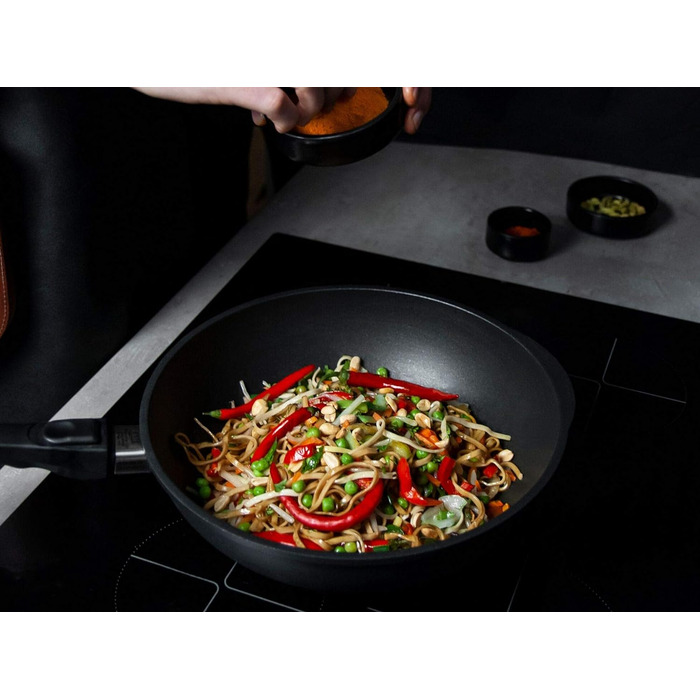 Wok AMT Gastroguss 32 см, алюмінієвий, індукційний, антипригарне покриття Lotan, литий, з ручкою