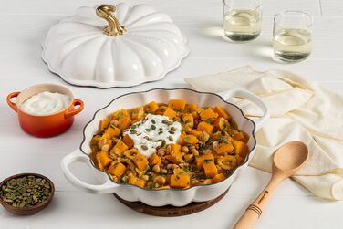 Каструля для тушкування Le Creuset з емальованого чавуну, 2.75 л, білий колір, серія Opulent Garden