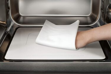 Мікрохвильова піч CASO MCG30 3-в-1 з грилем і конвекцією, 30 л, 2100 Вт, керамічний боросилікатний піддон, 2-рівневий гриль, до 200°C, нержавійка, срібляста
